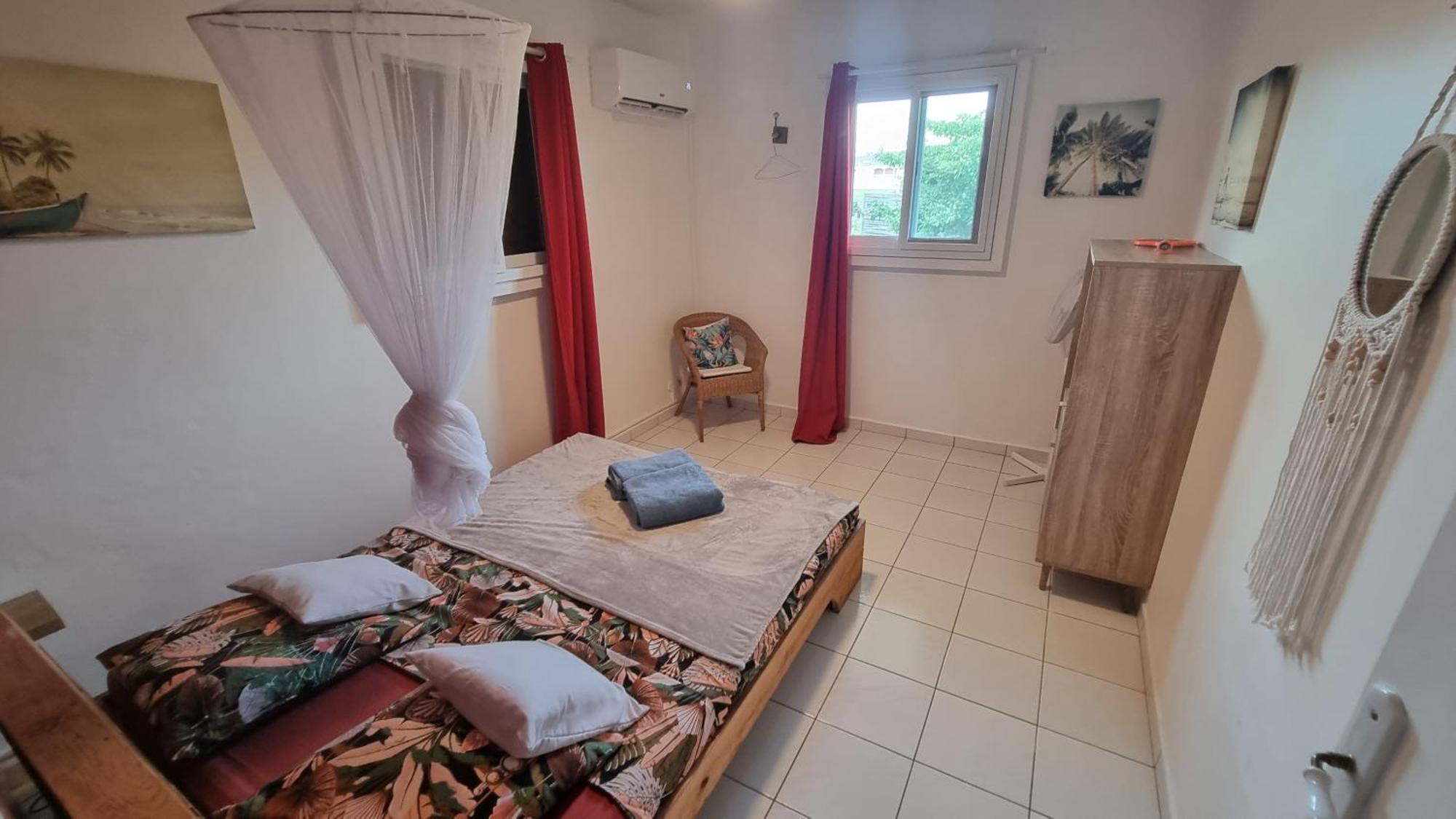Villa antillaise de charme de 3 chambres et deux cabanes aménagées Sainte-Anne  Extérieur photo