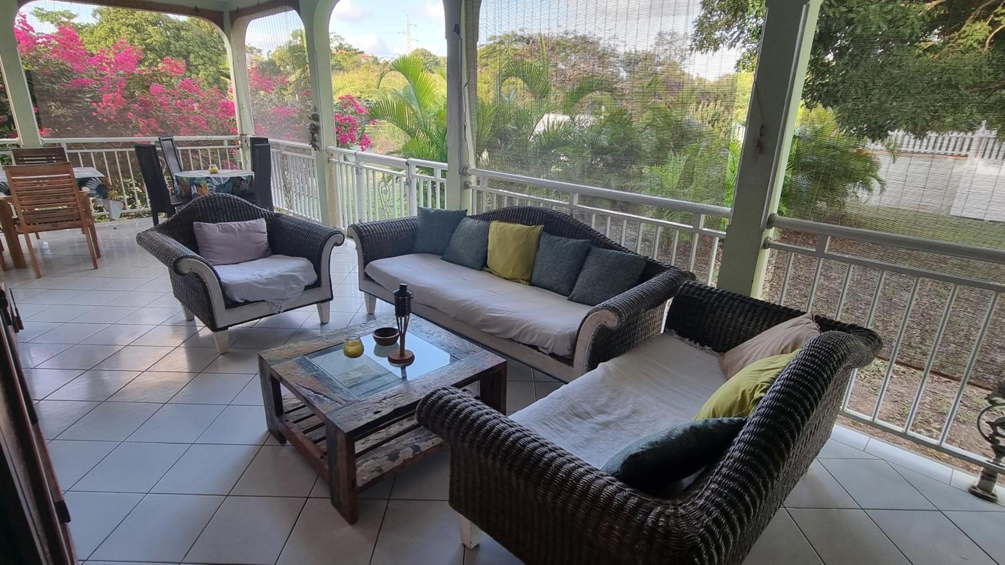 Villa antillaise de charme de 3 chambres et deux cabanes aménagées Sainte-Anne  Extérieur photo